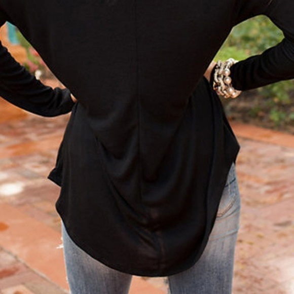1 LEFT Boutique Black Sequin Chevron Tunic Top - Picture 2 of 7
